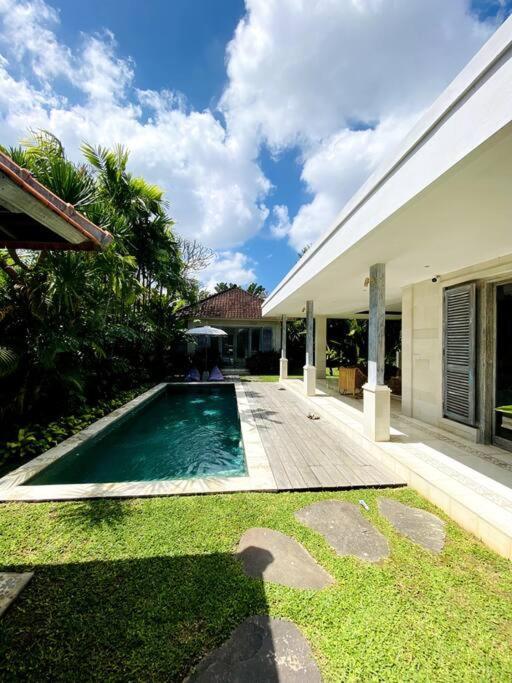 Villa Biru - 500m Batubelig beach Canggu  Bagian luar foto