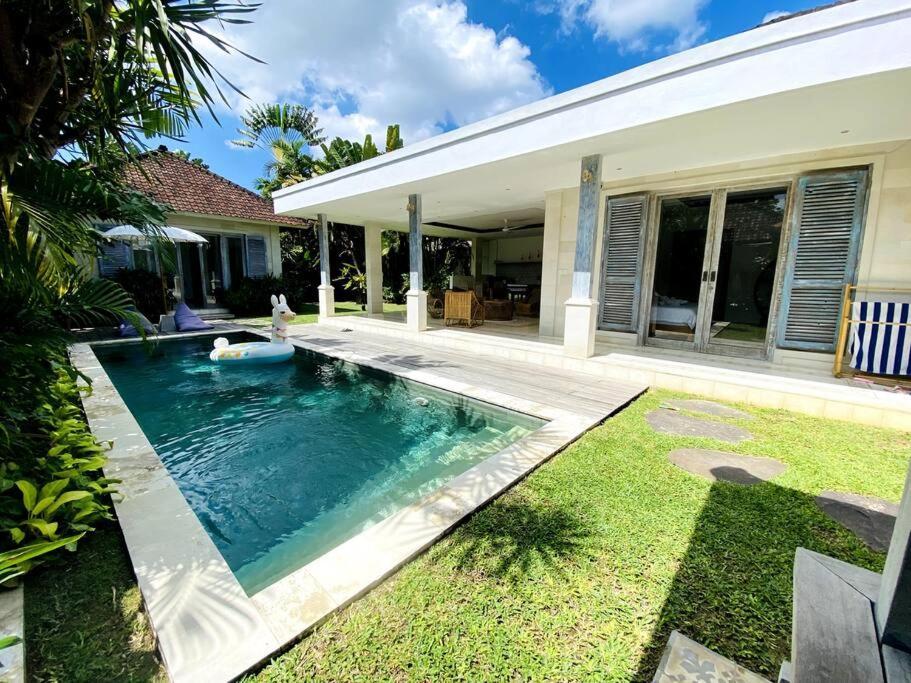 Villa Biru - 500m Batubelig beach Canggu  Bagian luar foto