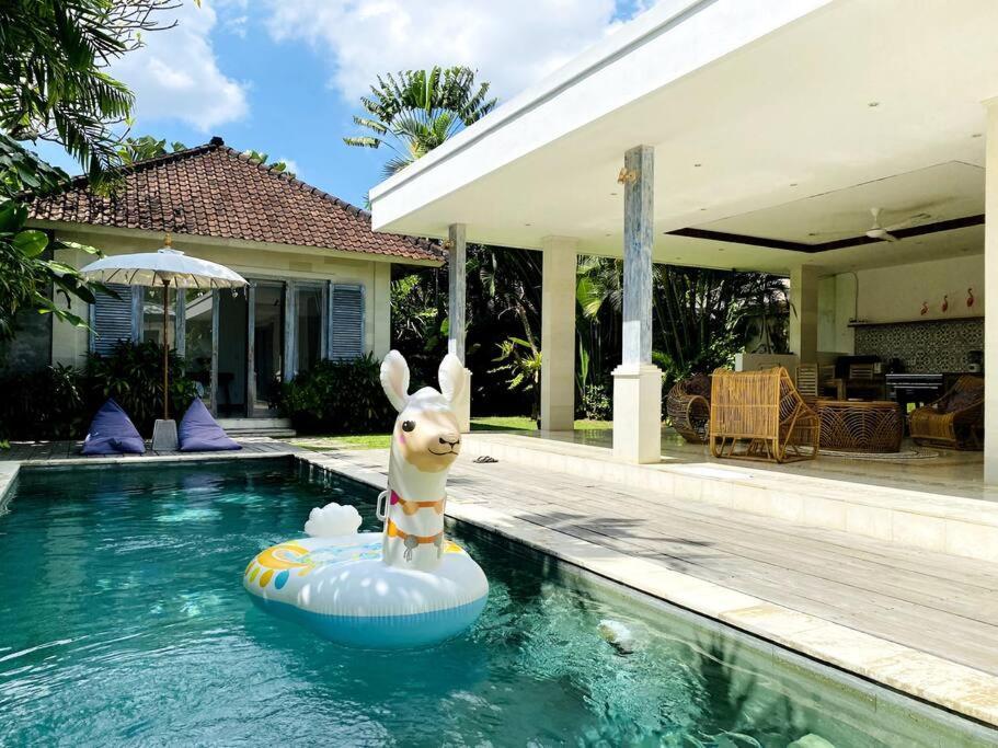 Villa Biru - 500m Batubelig beach Canggu  Bagian luar foto